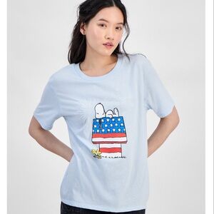 Love Tribe Juniors' Size XL Snoopy Fireworks Graphic T-Shirt